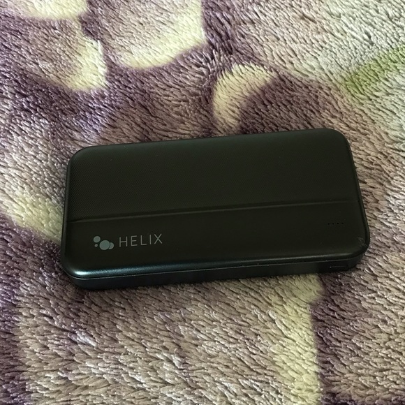 Helix 16,000 mAh Power Bank with USB-C and USB-A Ports - Picture 7 of 10